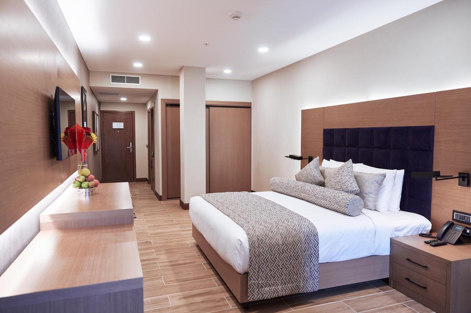 Yogh Hospitality Hotel Парамарибо Екстериор снимка